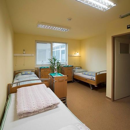 Borbanyai Rehabilitacios Haz Bed & Breakfast นีเรกฮาซา ภายนอก รูปภาพ